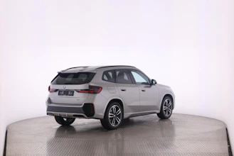 https://vehicle.imgix.net/4414755/641f6bba-44b3-4b03-8925-af79b7ac94ac.jpg