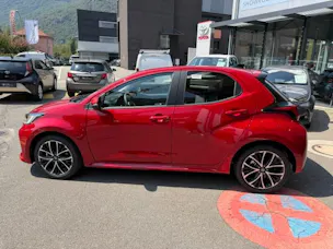 Toyota Yaris 1.5 VVT-i HSD Trend