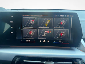 Fahrzeugbild BMW iX2 30 xDrive30
