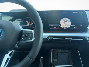 https://vehicle.imgix.net/4414786/b3dc6f82-5f17-4e9d-9b59-2164b649cf26.jpg