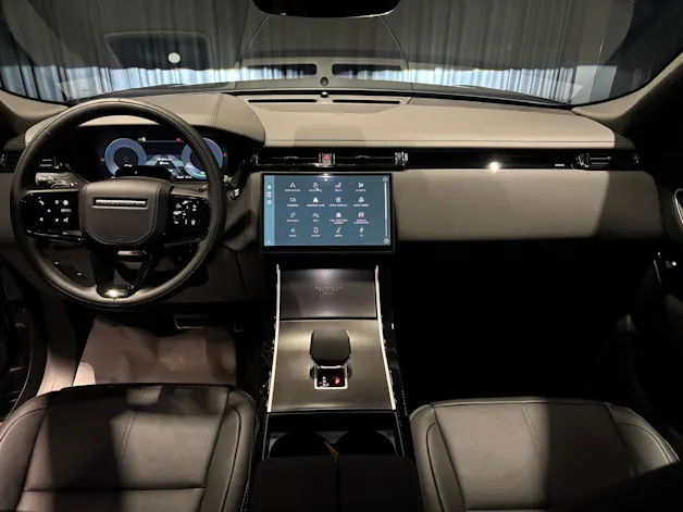 Land Rover Range Rover Velar 2.0 P400e Belgravia Edition Satin