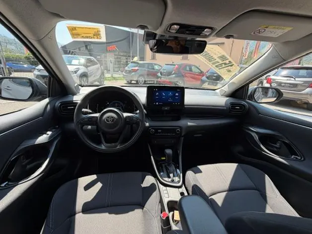 Toyota Yaris 1.5 VVT-i HSD Trend
