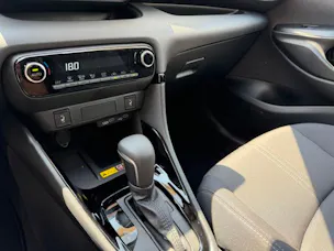 Toyota Yaris 1.5 VVT-i HSD Trend