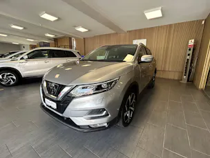NISSAN Qashqai 1.2 DIG-T Tekna