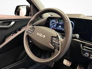 https://vehicle.imgix.net/4414818/63da78e6-93ef-4430-9bc5-c0967e8c6bd5.jpg