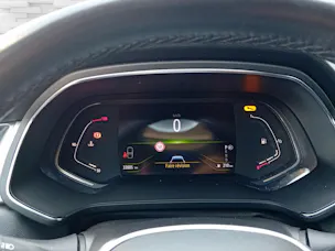 RENAULT Captur 1.3 TCe Intens EDC