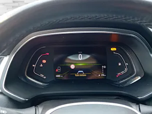 RENAULT Captur 1.3 TCe Intens EDC