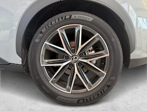 https://vehicle.imgix.net/4414846/e00b56e6-6159-44d7-89f4-f5d0dabadac4.jpg