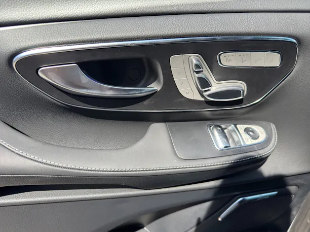 Mercedes-Benz V 300 d Swiss Ed. lang 4matic Van