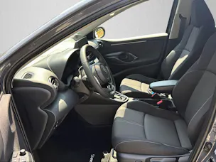 Toyota Yaris 1.5 VVT-i HSD Trend