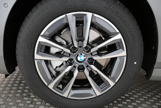 https://vehicle.imgix.net/4414951/f3ae31b4-ecf2-437d-804b-961a84e4b9d6.jpg