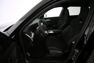 https://vehicle.imgix.net/4414990/3b3054d3-71a4-4717-b813-3579b99c4f4b.jpg
