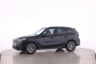 https://vehicle.imgix.net/4415043/c4b67687-fe28-4f21-a206-ddbaf76d332a.jpg