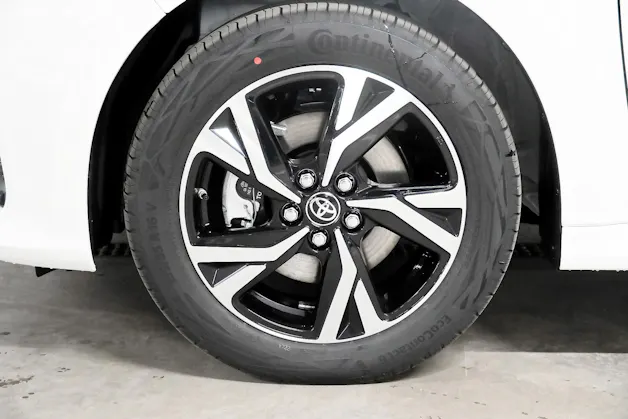 Toyota Yaris 1.5 VVT-i HSD Trend