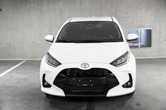 https://vehicle.imgix.net/4415077/92f2bd23-d739-497e-af8c-7e3c18f0044f.jpg