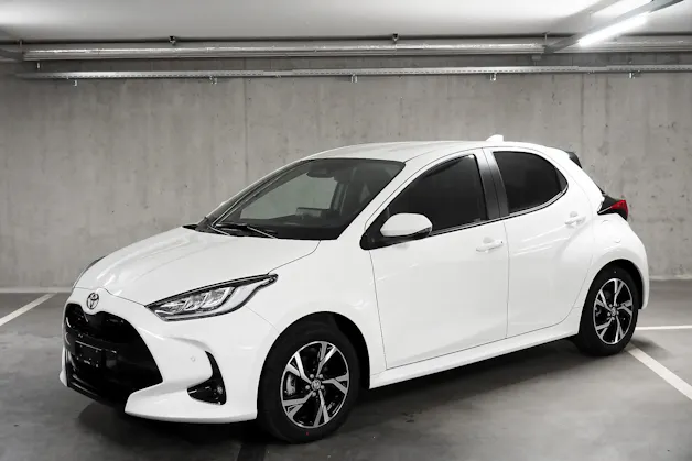 Toyota Yaris 1.5 VVT-i HSD Trend