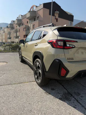 Subaru Crosstrek 2.0i e-Boxer Swiss Plus