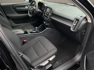 VOLVO XC40 1.5 T3 Momentum Light