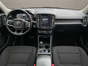VOLVO XC40 1.5 T3 Momentum Light