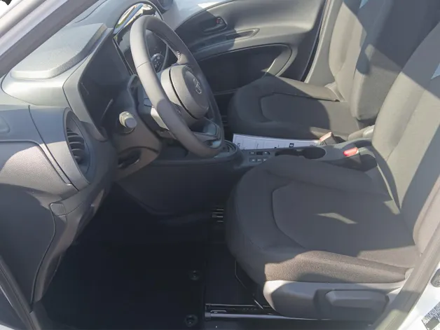 Toyota Aygo X 1.5 VVT-i HSD Comfort