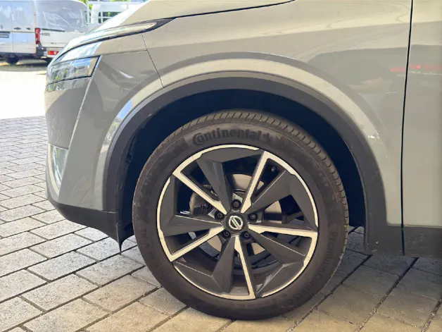 Nissan Qashqai 1.3 DIG-T 158PS Tekna