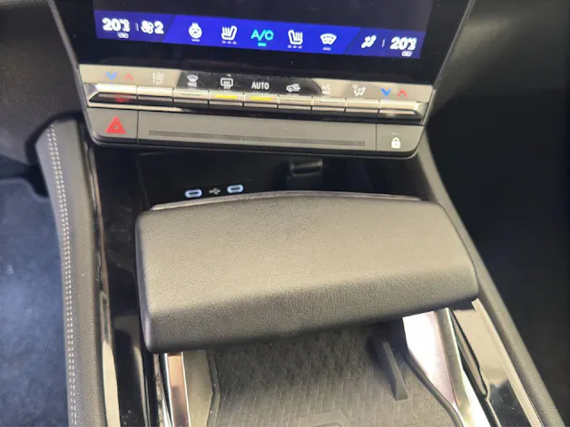 Renault Austral 1.2 E-Tech techno Voll-Hybrid 200PS