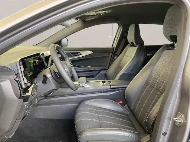 Renault Austral 1.2 E-Tech techno Voll-Hybrid 200PS
