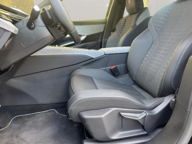 Peugeot 5008 1.2 Hybrid GT 145PS 7-Plätzer