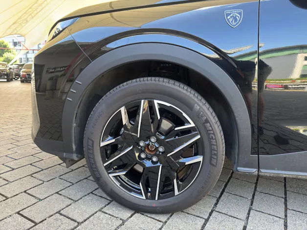 Peugeot 5008 1.2 Hybrid GT 145PS 7-Plätzer