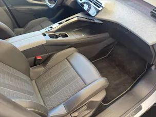 PEUGEOT 5008 1.2 Hybrid GT 145PS 7-Plätzer