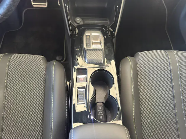 Peugeot 2008 1.2 Hybrid 145PS GT *Automat*