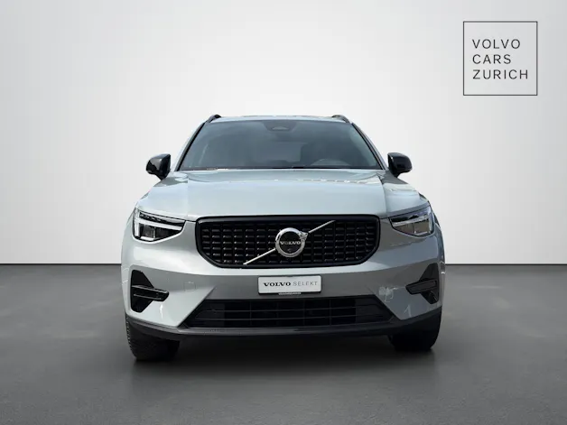 VOLVO XC40 2.0 B3 MH Plus Dark