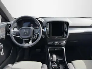 VOLVO XC40 2.0 B3 MH Plus Dark