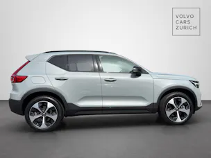 VOLVO XC40 2.0 B3 MH Plus Dark