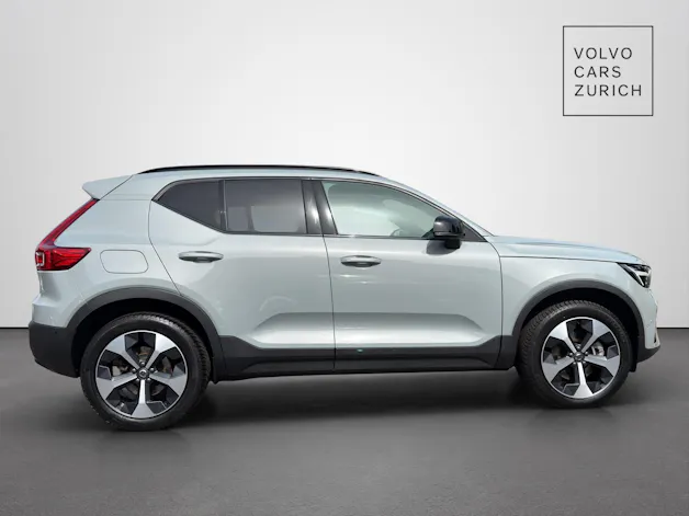 VOLVO XC40 2.0 B3 MH Plus Dark