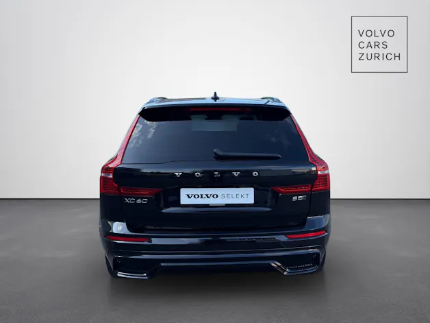 VOLVO XC60 2.0 B5 MH Plus Dark AWD