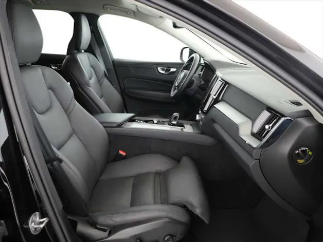 VOLVO XC60 2.0 B5 MH Plus Dark AWD