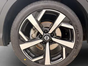 NISSAN Qashqai 1.3 DIG-T 160 Tekna