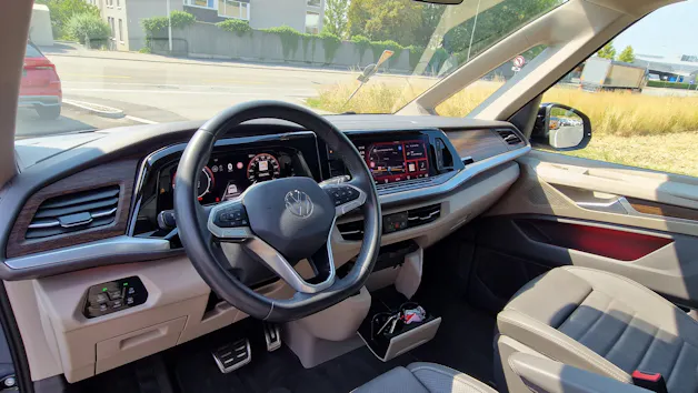 VW Multivan 2.0 TDI Style Liberty DSG Lang