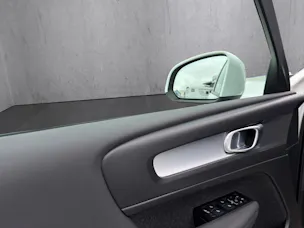 VOLVO XC40 1.5 T2 Momentum