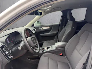VOLVO XC40 1.5 T2 Momentum