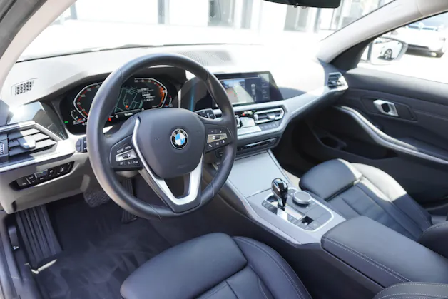 BMW 318d 48V Touring Steptronic