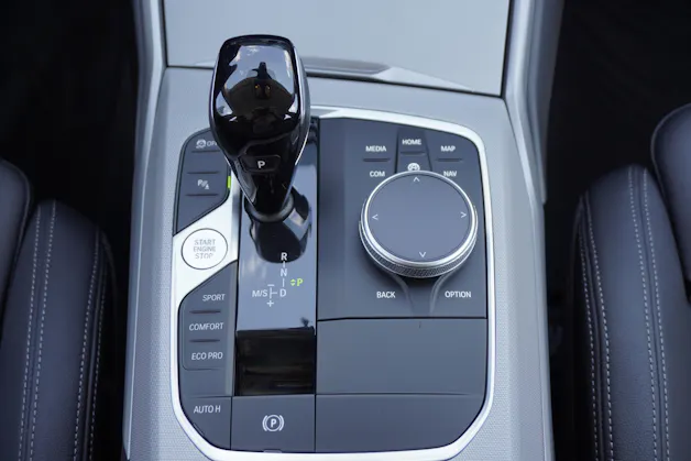 BMW 318d 48V Touring Steptronic