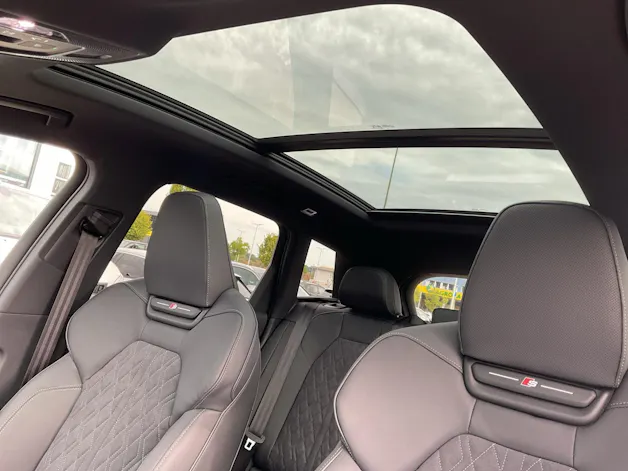 AUDI Q6 e-tron quattro