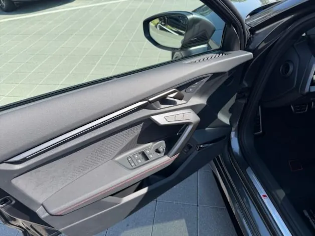Audi RS3 Sportback 2.5 TSI quattro S-tronic