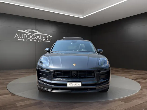 Porsche Macan PDK | CH | Swiss Package | Sitzbelüftung | PDLS+ | Panorama | 18-Weg Sportsitze |