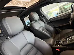 PORSCHE Macan PDK | CH | Swiss Package | Sitzbelüftung | PDLS+ | Panorama | 18-Weg Sportsitze |