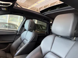 PORSCHE Macan PDK | CH | Swiss Package | Sitzbelüftung | PDLS+ | Panorama | 18-Weg Sportsitze |