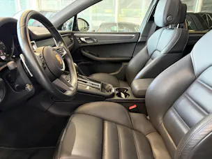 PORSCHE Macan PDK | CH | Swiss Package | Sitzbelüftung | PDLS+ | Panorama | 18-Weg Sportsitze |