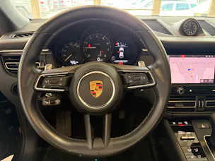 PORSCHE Macan PDK | CH | Swiss Package | Sitzbelüftung | PDLS+ | Panorama | 18-Weg Sportsitze |